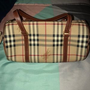 Burberry purse